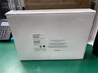 Apple MacBook Pro MKGP3LL/A (14.2